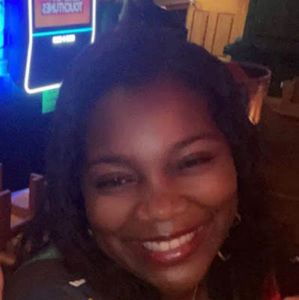 Meet your Posher, Angella